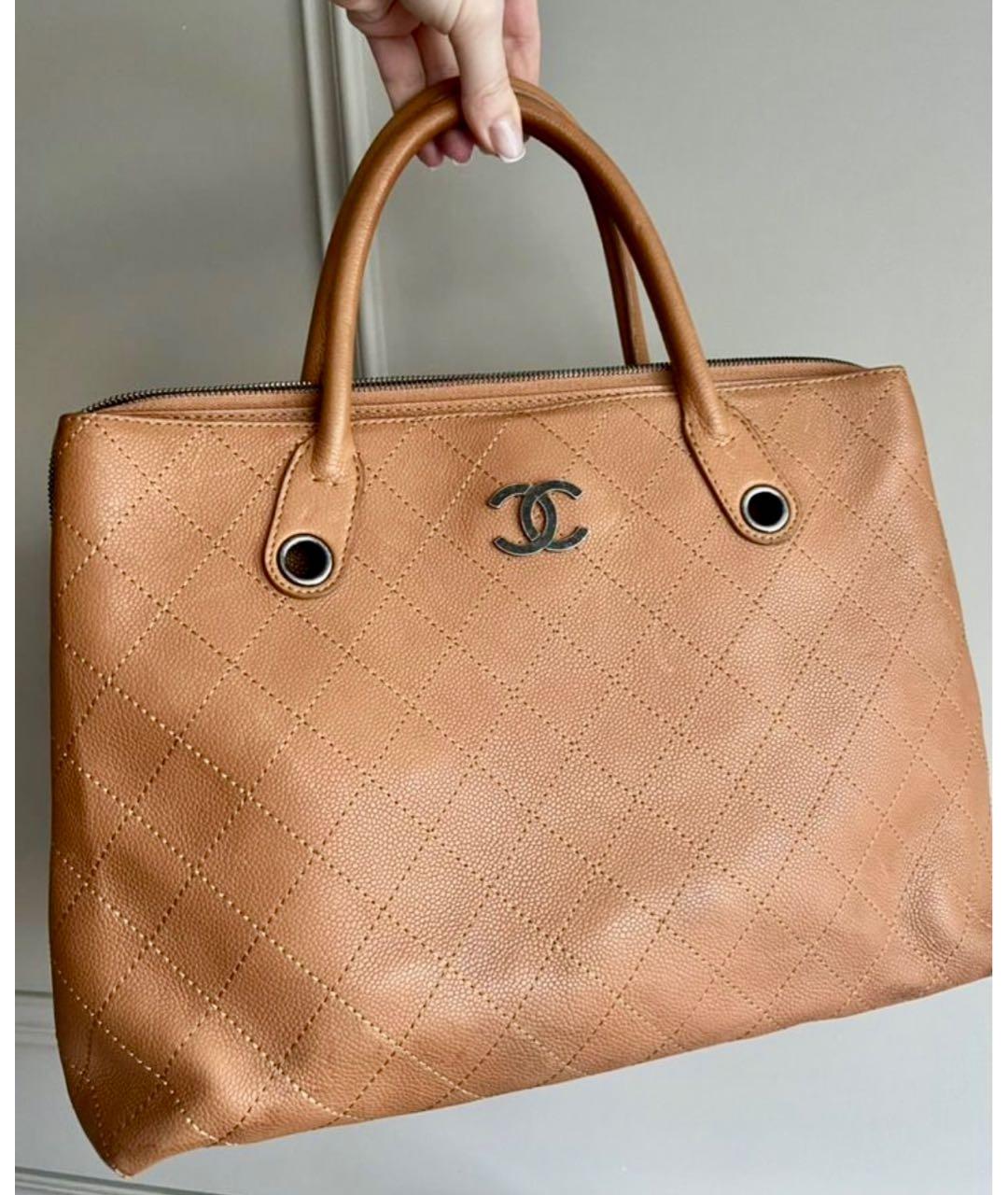 CHANEL Коричневая кожаная сумка с короткими ручками, фото 9