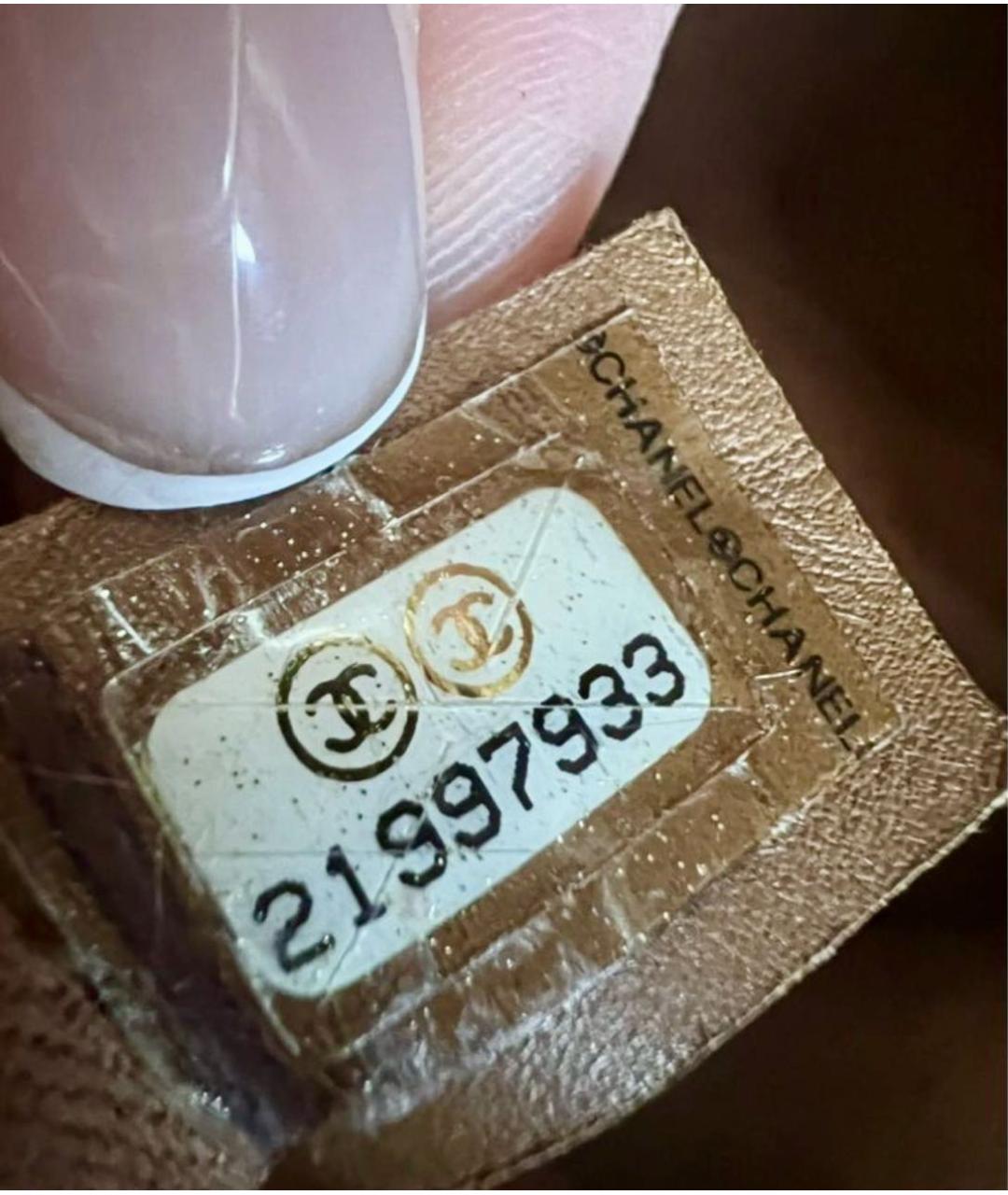 CHANEL Коричневая кожаная сумка с короткими ручками, фото 3