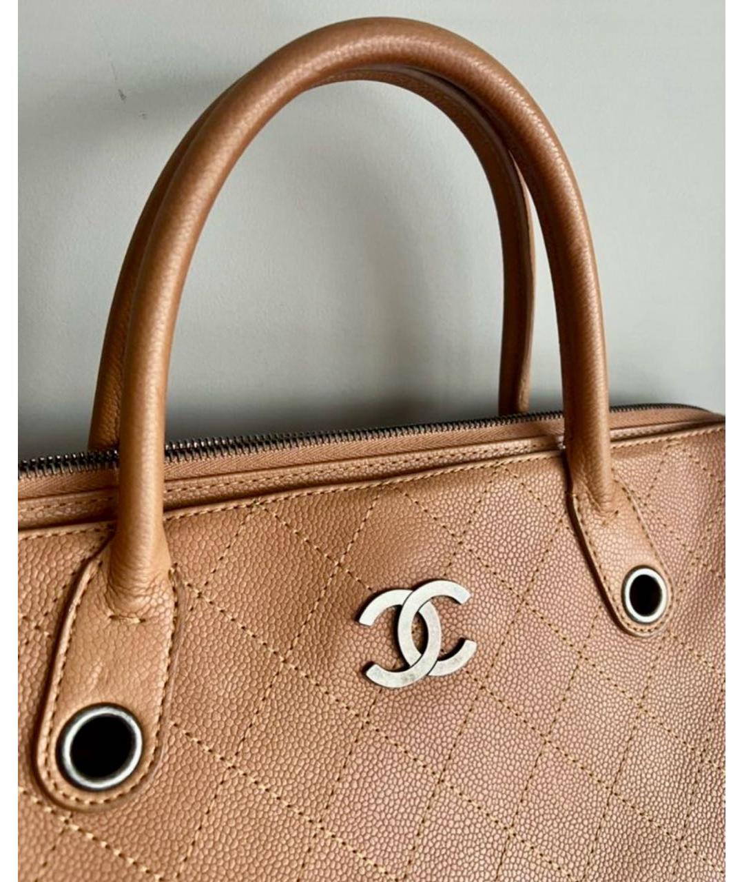 CHANEL Коричневая кожаная сумка с короткими ручками, фото 5