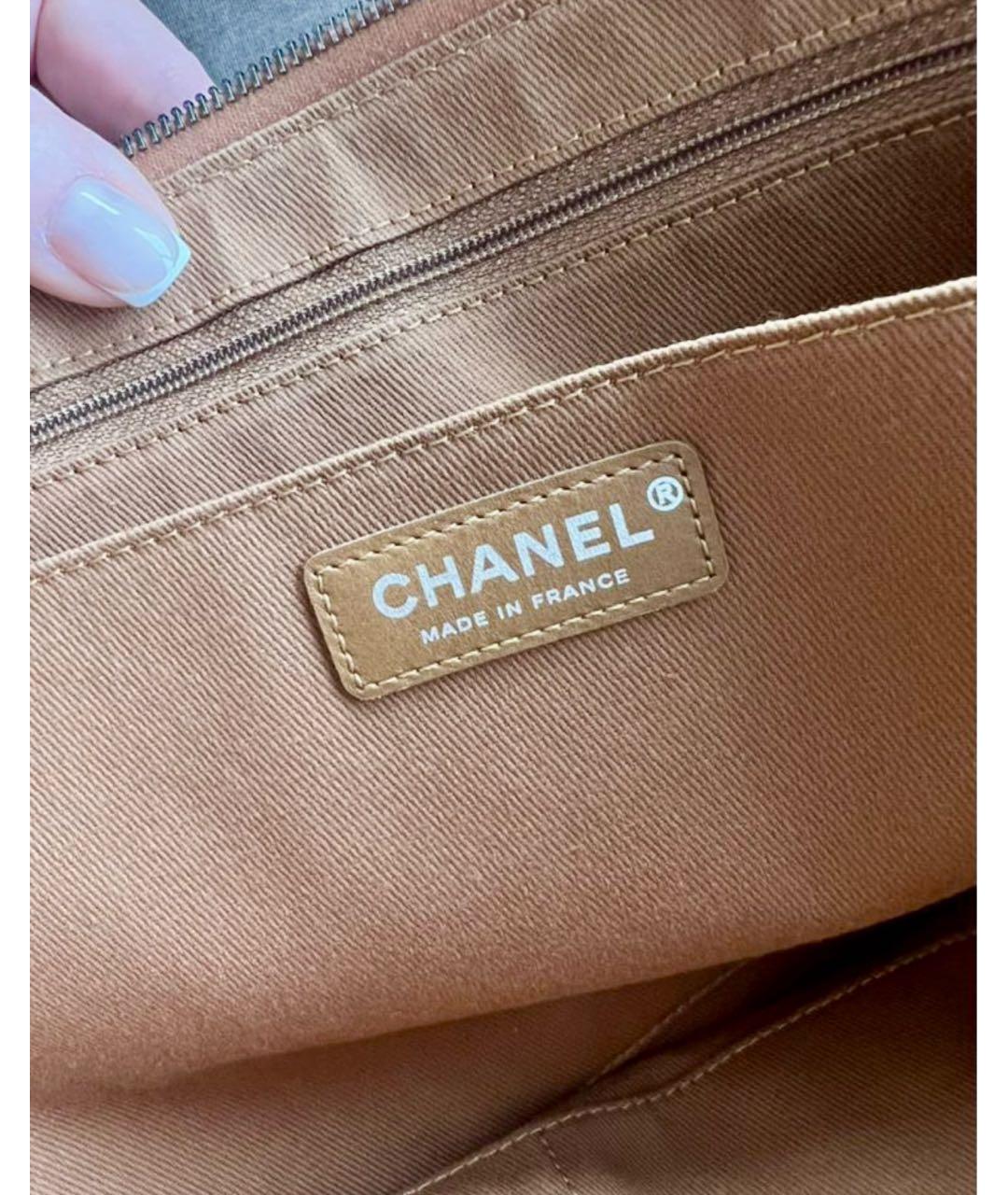 CHANEL Коричневая кожаная сумка с короткими ручками, фото 2