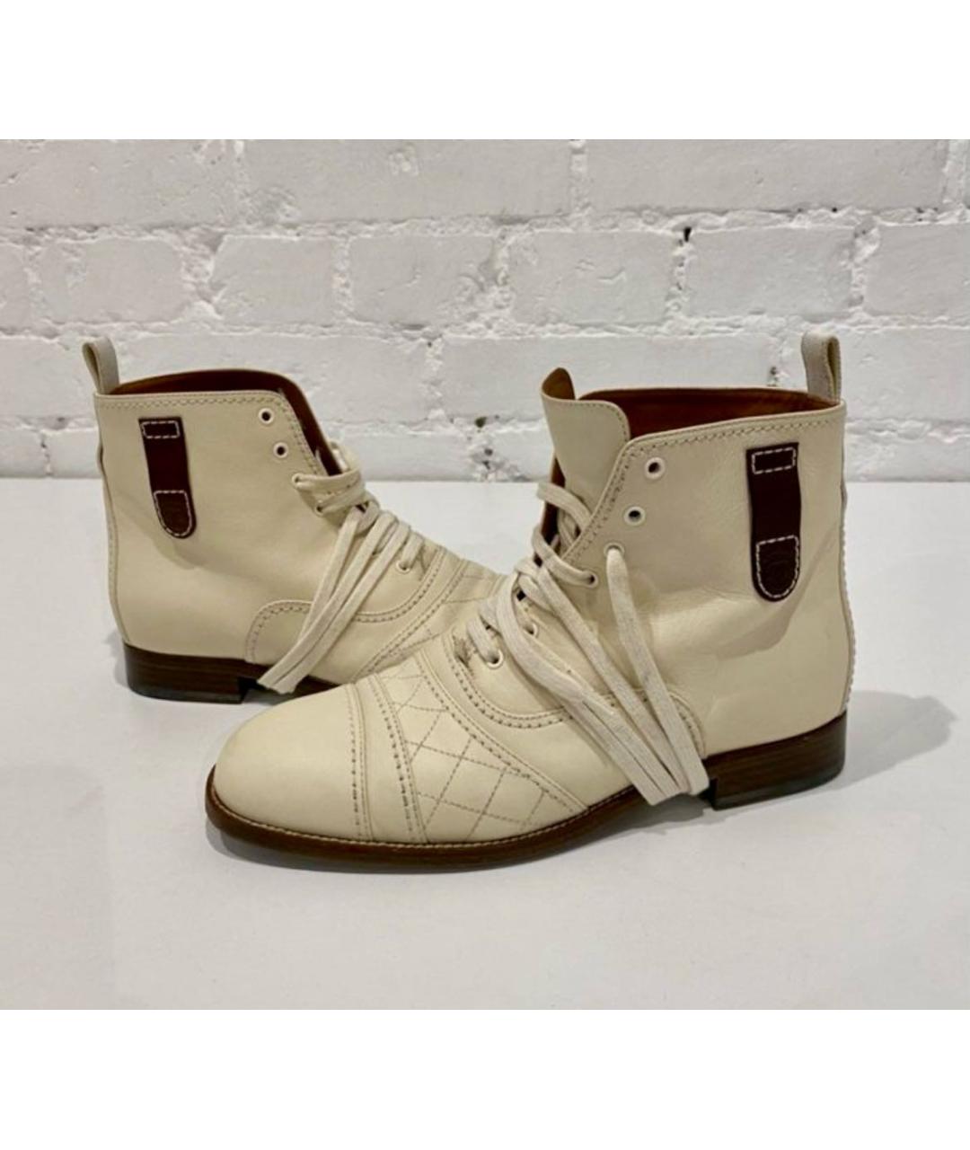 CHANEL Бежевые кожаные ботинки, фото 5