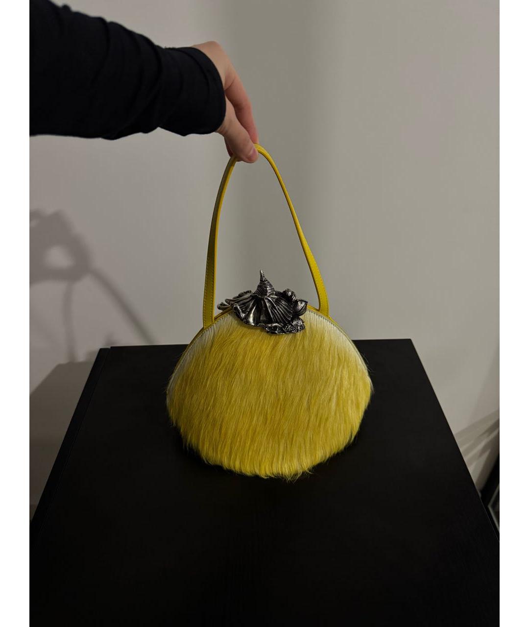 ACNE STUDIOS Желтая кожаная сумка с короткими ручками, фото 9
