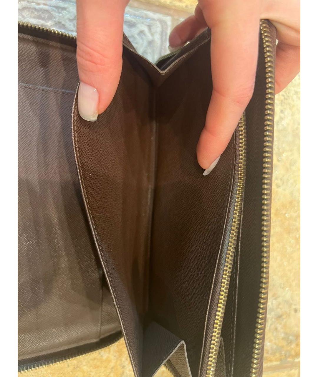 LOUIS VUITTON Коричневый кожаный кошелек, фото 4