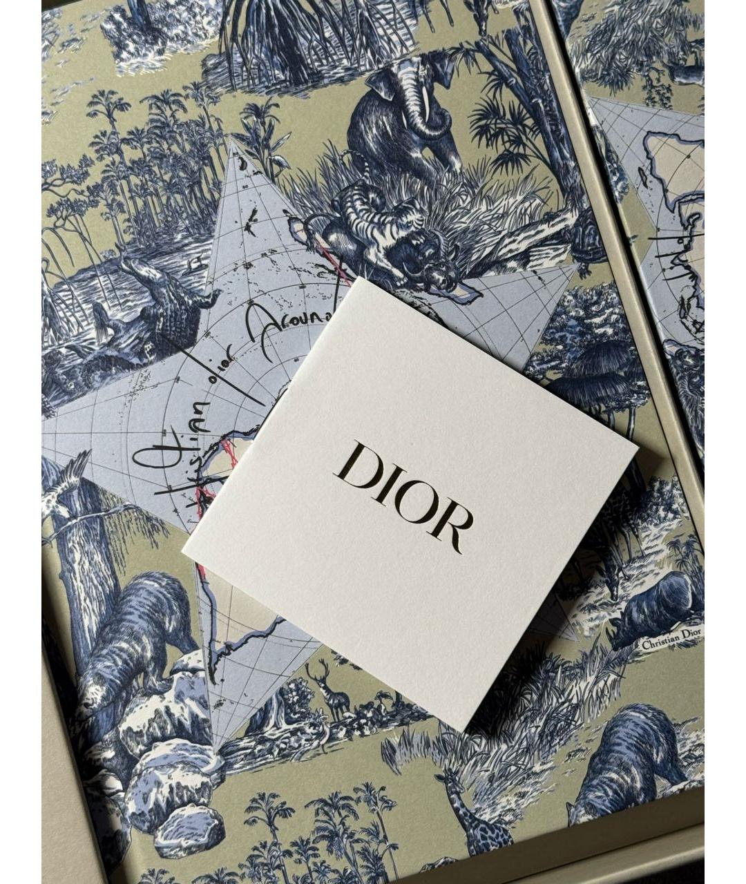 CHRISTIAN DIOR Книга, фото 5