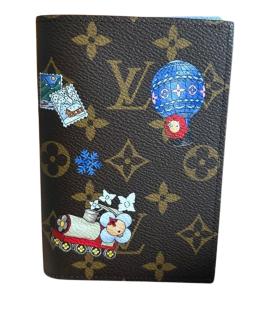 LOUIS VUITTON Обложка/футляр