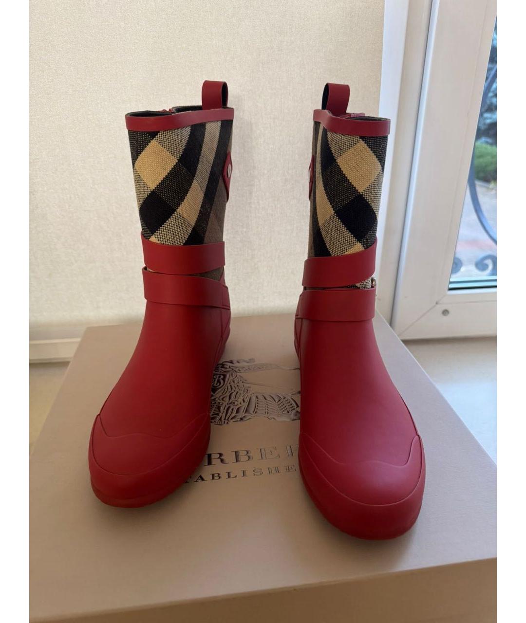 BURBERRY Красные резиновые сапоги, фото 2