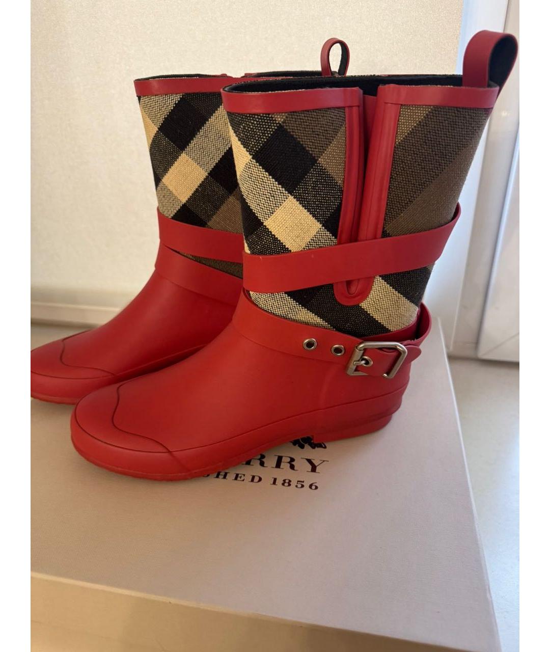 BURBERRY Красные резиновые сапоги, фото 4