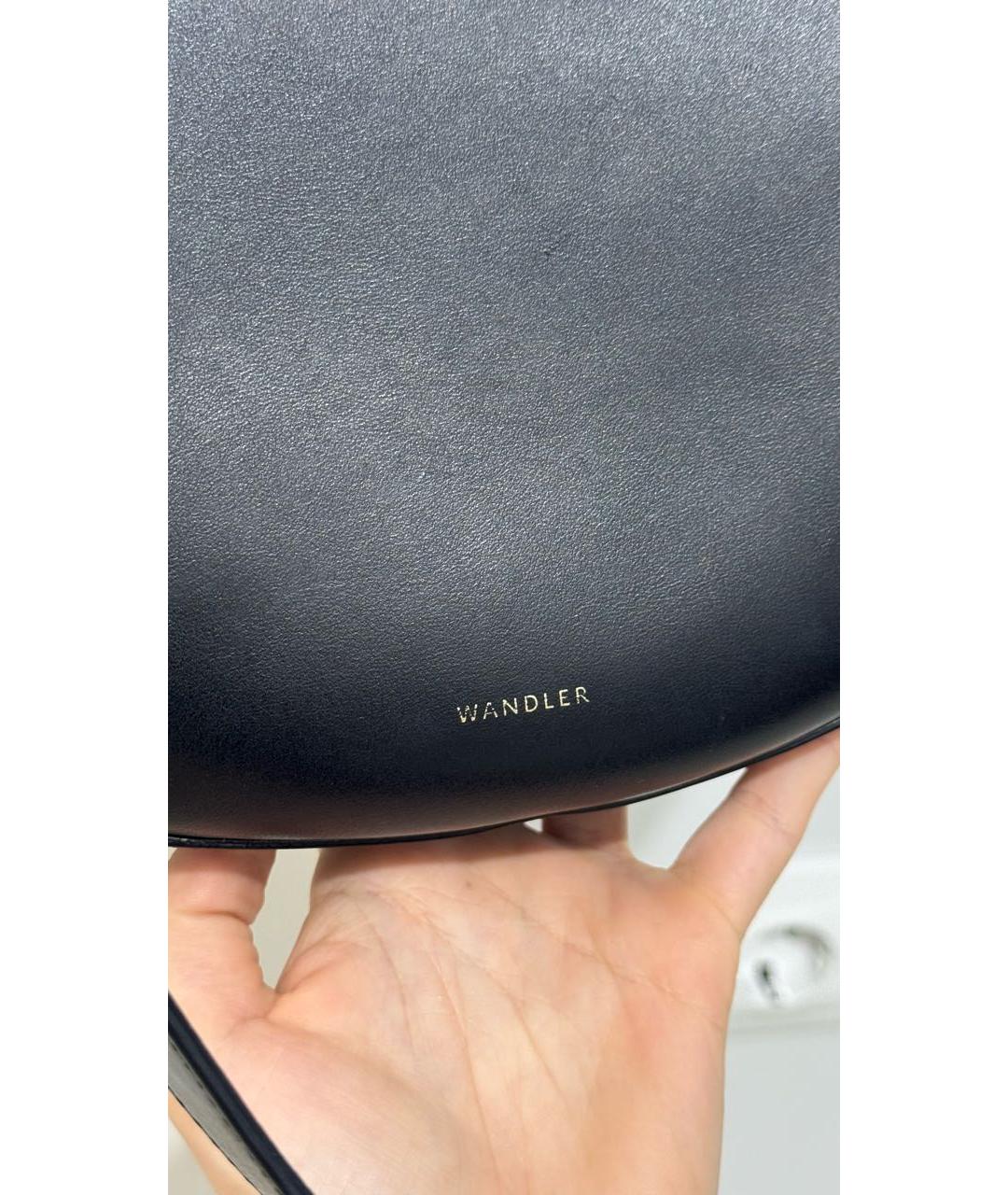 WANDLER Черная кожаная сумка с короткими ручками, фото 3