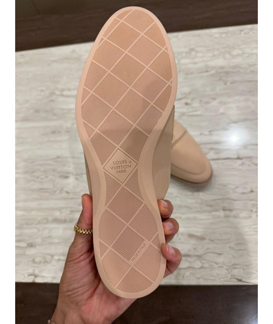 LOUIS VUITTON Бежевые замшевые лоферы, фото 5