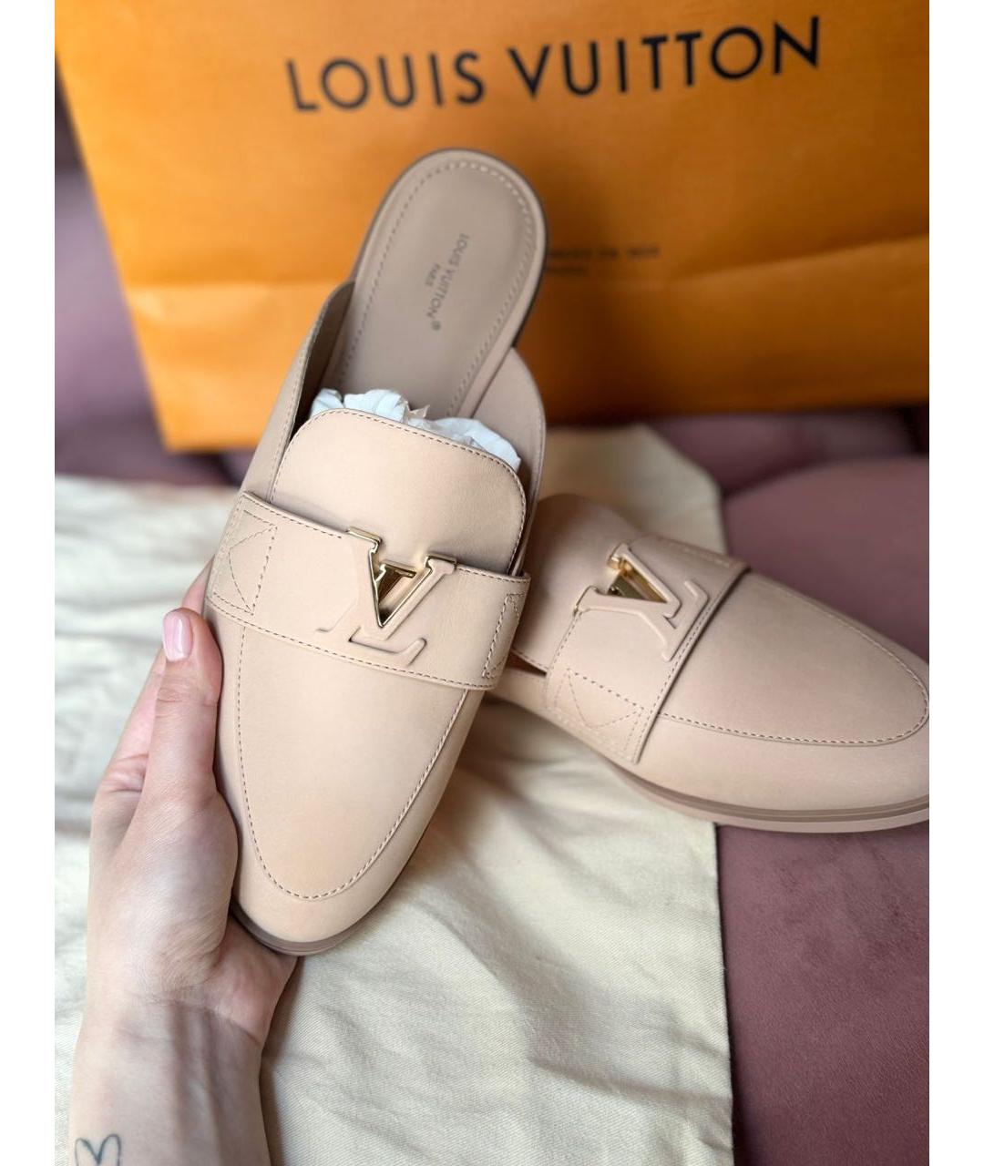 LOUIS VUITTON Бежевые замшевые лоферы, фото 3