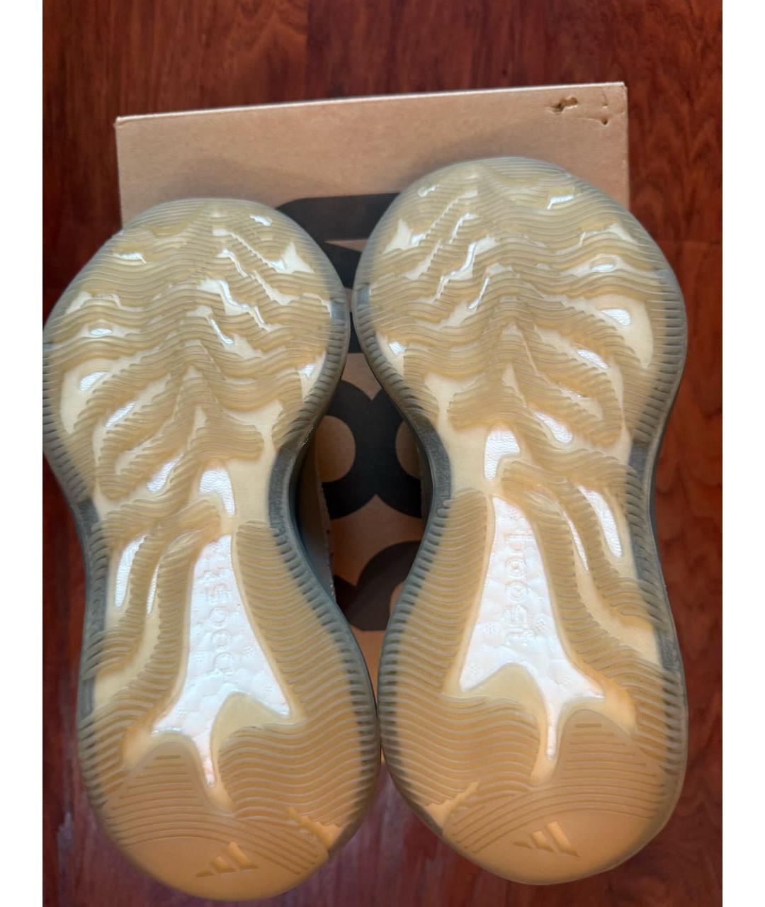 YEEZY Серебряные текстильные кроссовки, фото 2