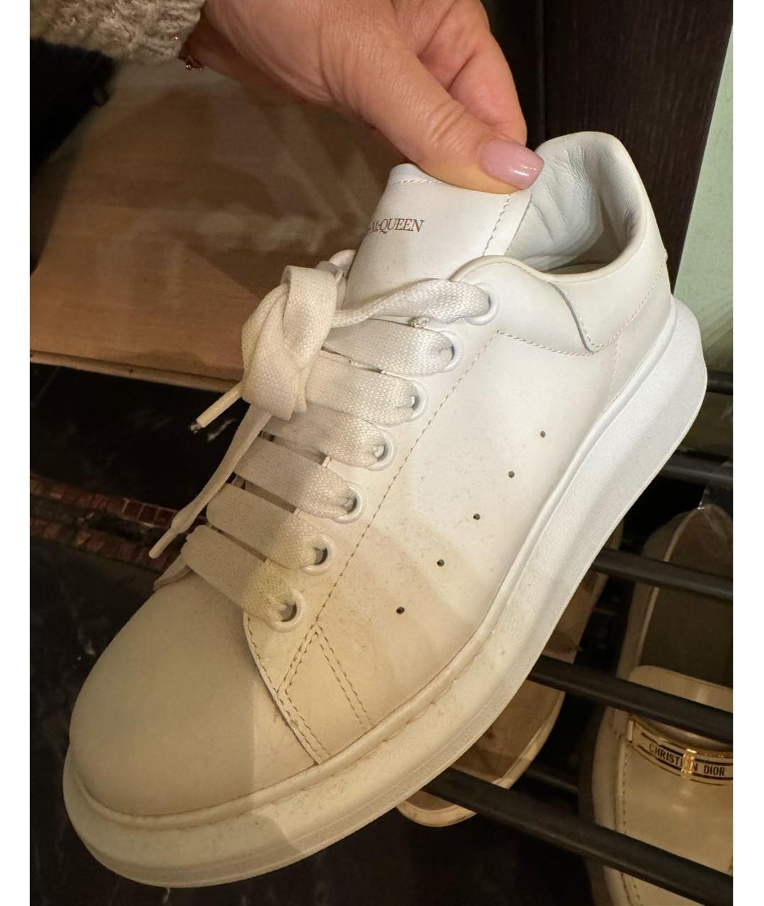 ALEXANDER MCQUEEN Белые кожаные кроссовки, фото 4