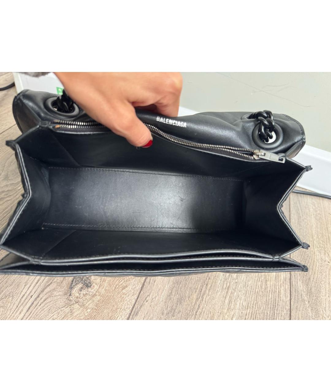 BALENCIAGA Черная кожаная сумка через плечо, фото 4