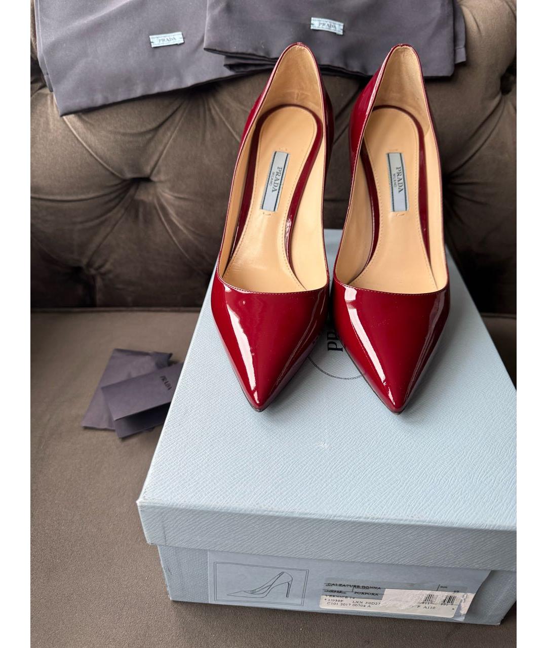 PRADA Бордовые туфли из лакированной кожи, фото 2