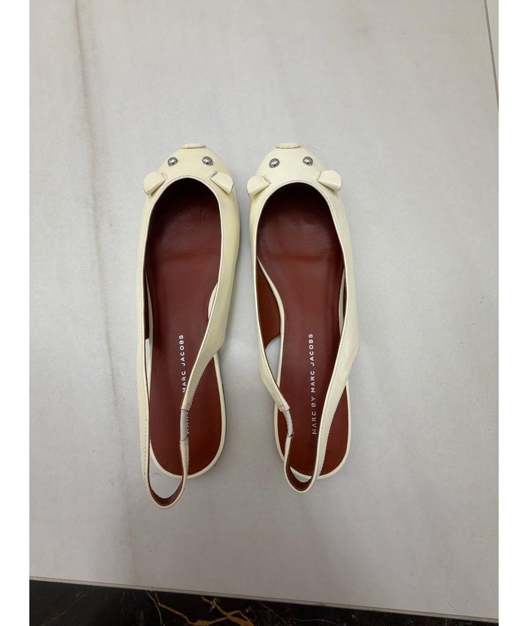 MARC JACOBS Бежевые кожаные балетки, фото 3