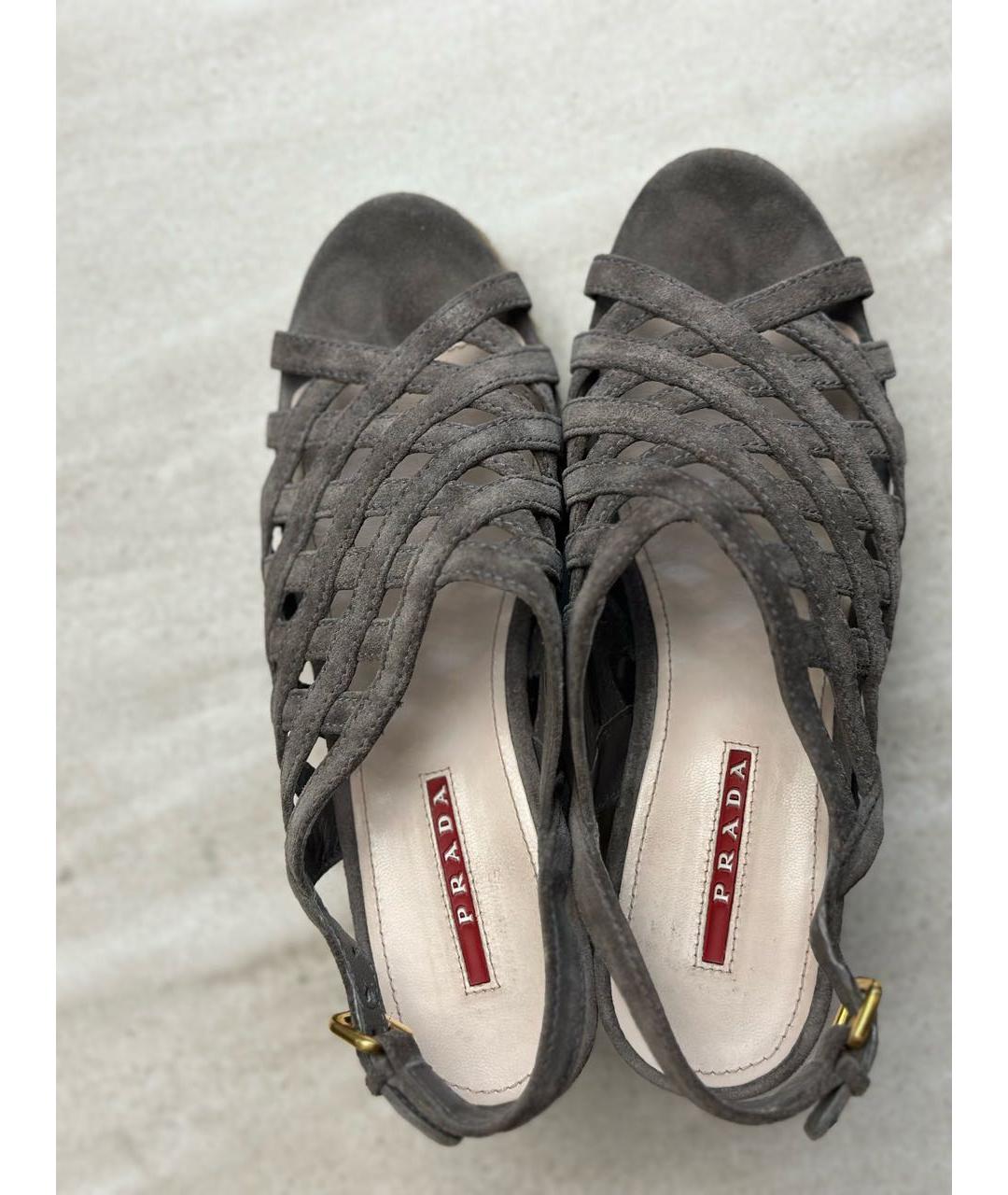PRADA Серые замшевые босоножки, фото 6