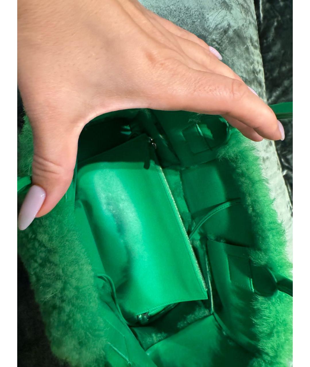 BOTTEGA VENETA Зеленая меховая сумка тоут, фото 2
