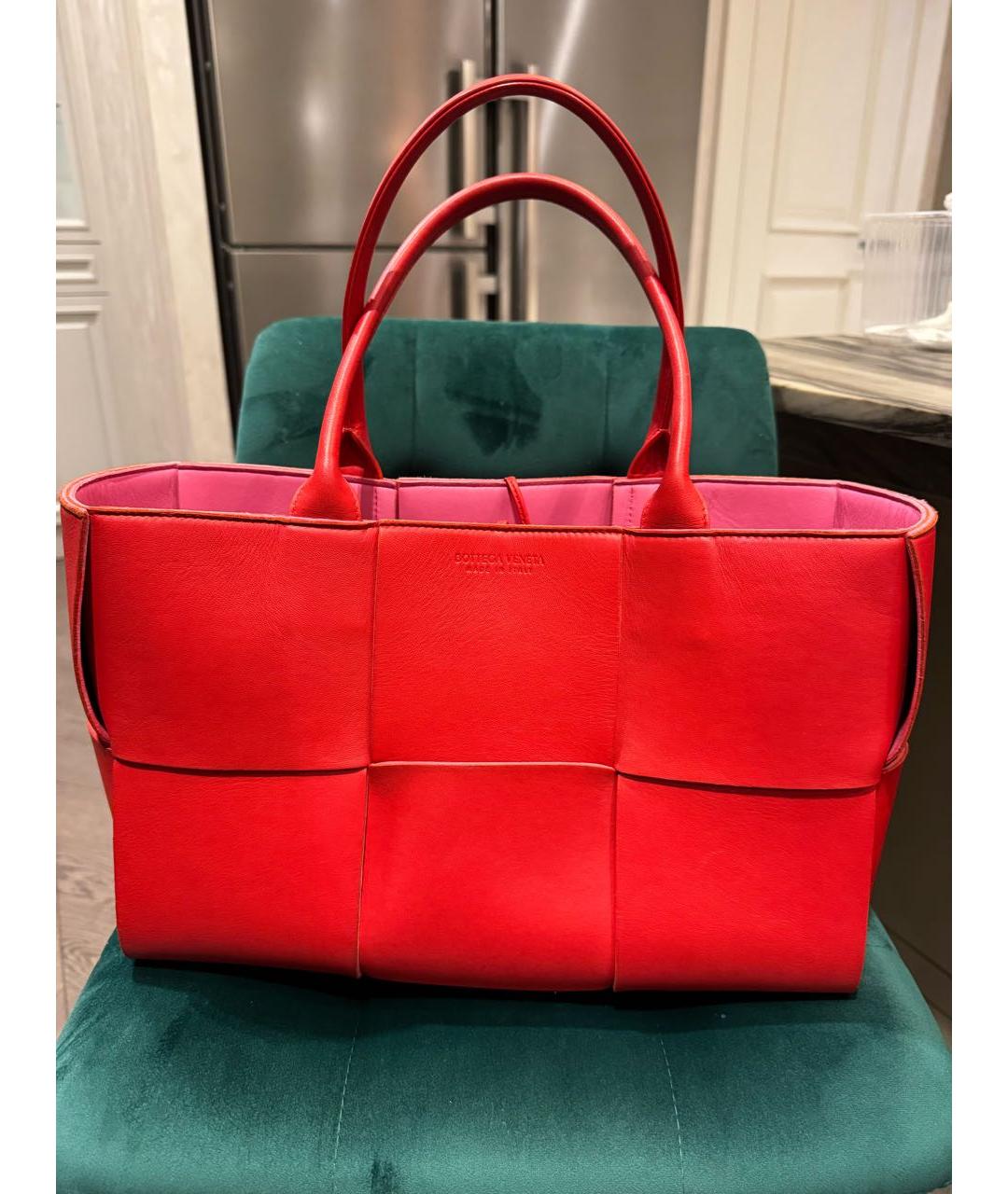 BOTTEGA VENETA Красная кожаная сумка тоут, фото 2