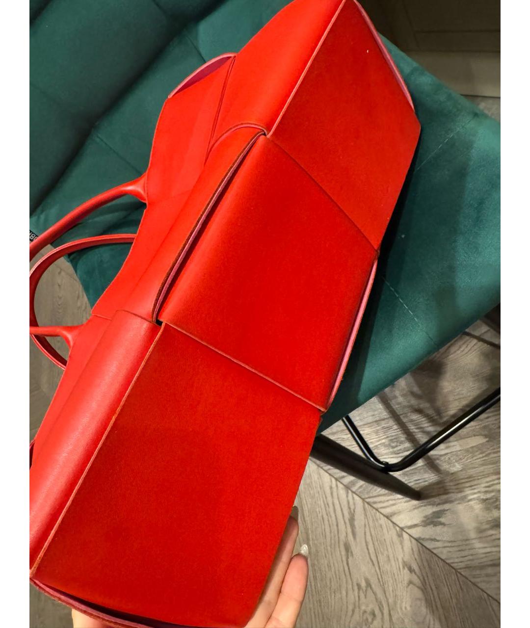BOTTEGA VENETA Красная кожаная сумка тоут, фото 4