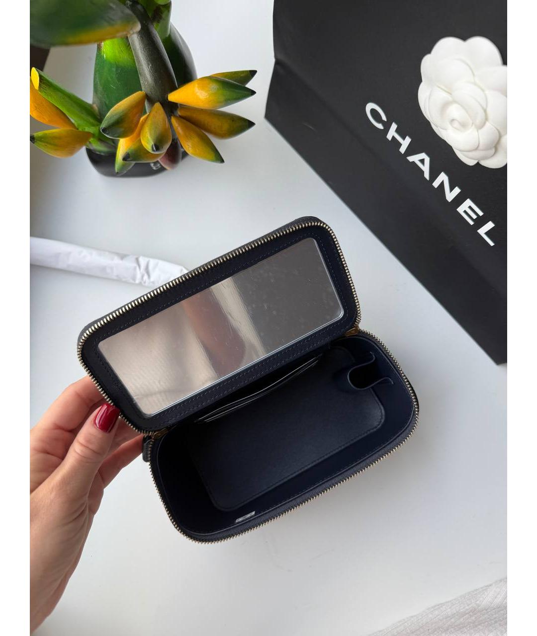 CHANEL Черная кожаная сумка через плечо, фото 4