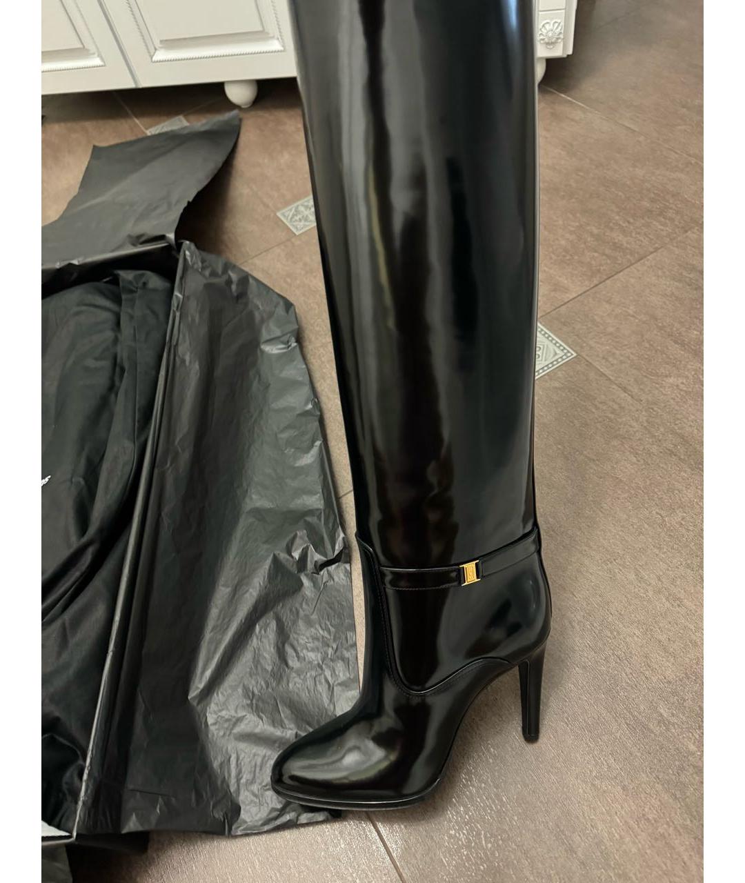 SAINT LAURENT Черные сапоги из лакированной кожи, фото 5