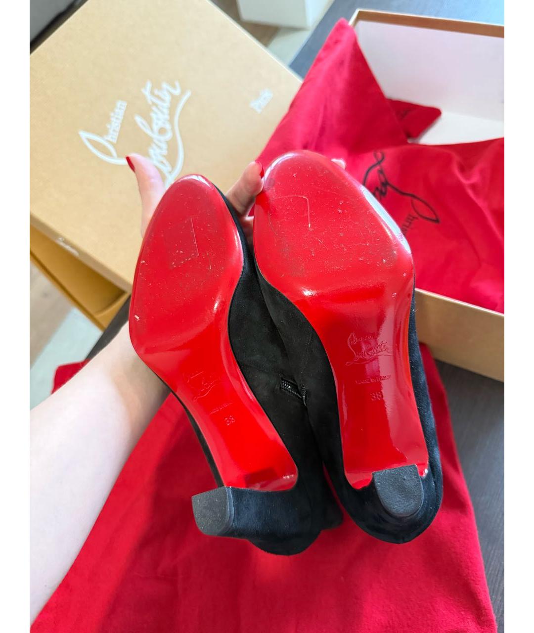 CHRISTIAN LOUBOUTIN Черные замшевые ботильоны, фото 3