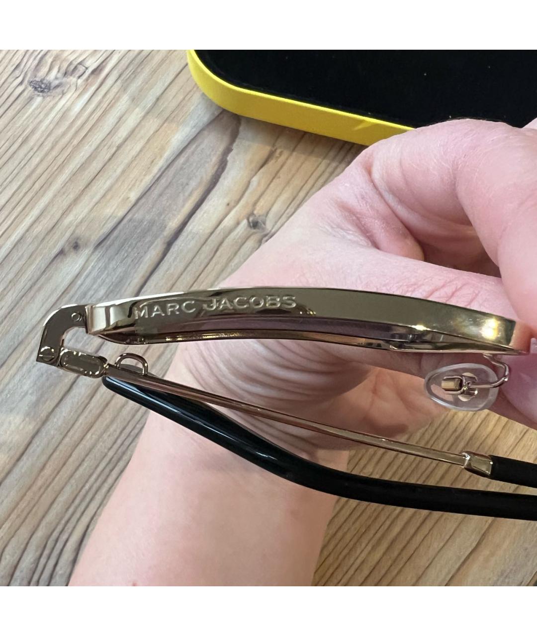 MARC JACOBS Бежевые пластиковые солнцезащитные очки, фото 3