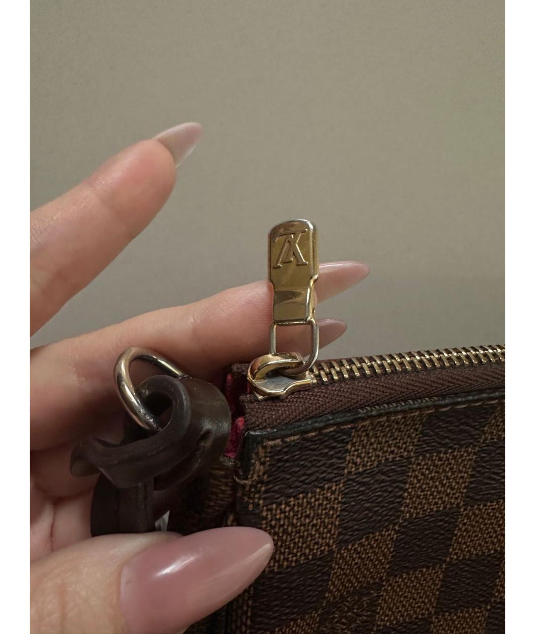 LOUIS VUITTON Коричневая кожаная сумка с короткими ручками, фото 4