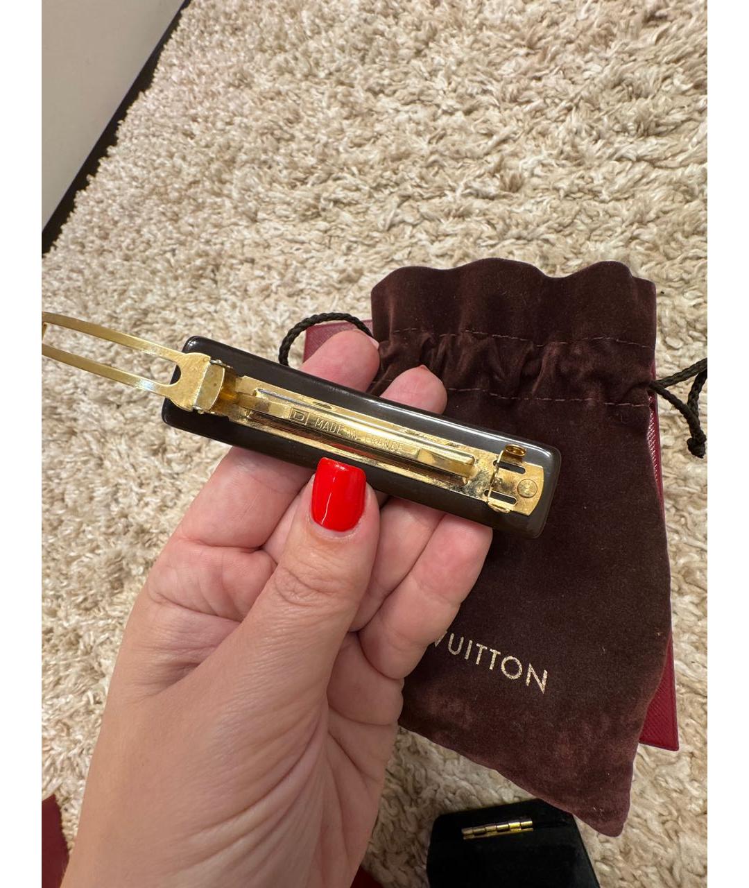 LOUIS VUITTON Коричневая заколка, фото 2