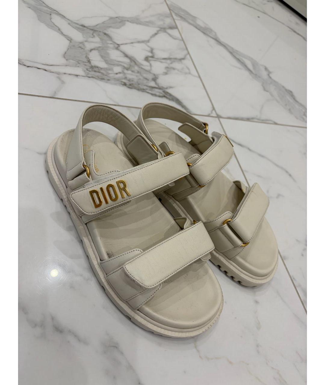 CHRISTIAN DIOR Бежевые кожаные сандалии, фото 2