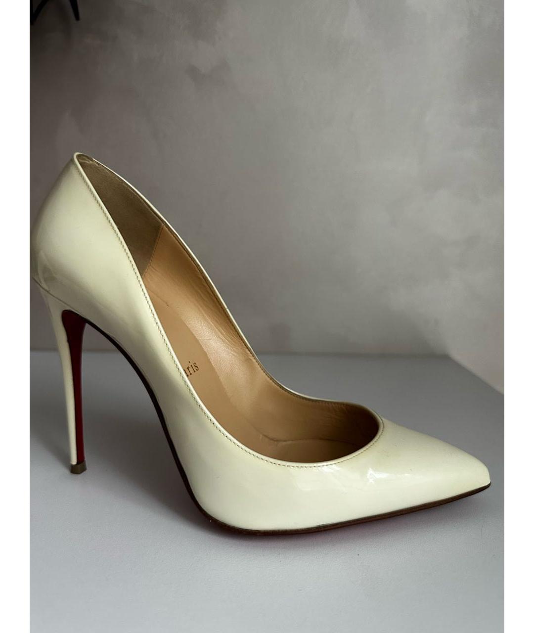 CHRISTIAN LOUBOUTIN Белые туфли из лакированной кожи, фото 7