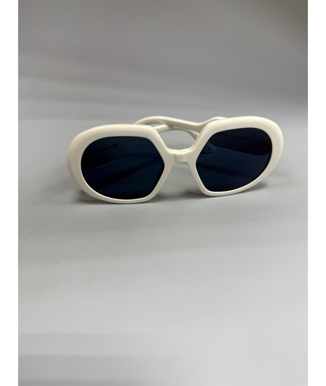 CHRISTIAN DIOR Белые пластиковые солнцезащитные очки, фото 2