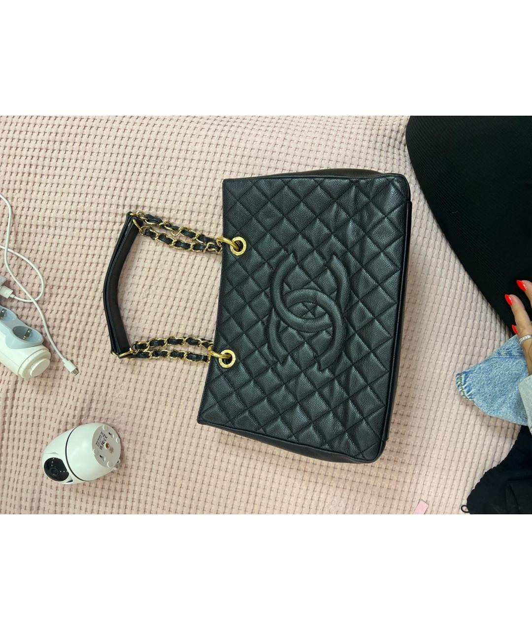 CHANEL Черная кожаная сумка тоут, фото 9