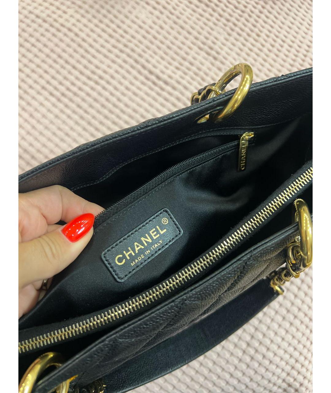 CHANEL Черная кожаная сумка тоут, фото 5