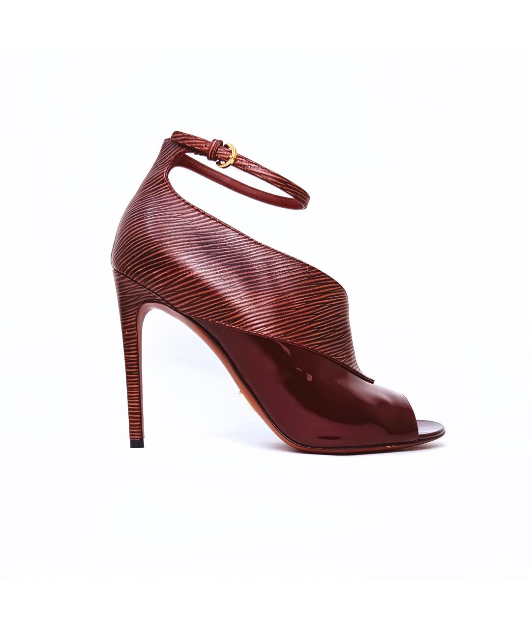 LOUIS VUITTON Бордовые туфли из лакированной кожи, фото 1