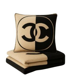 CHANEL Подушка и одеяло