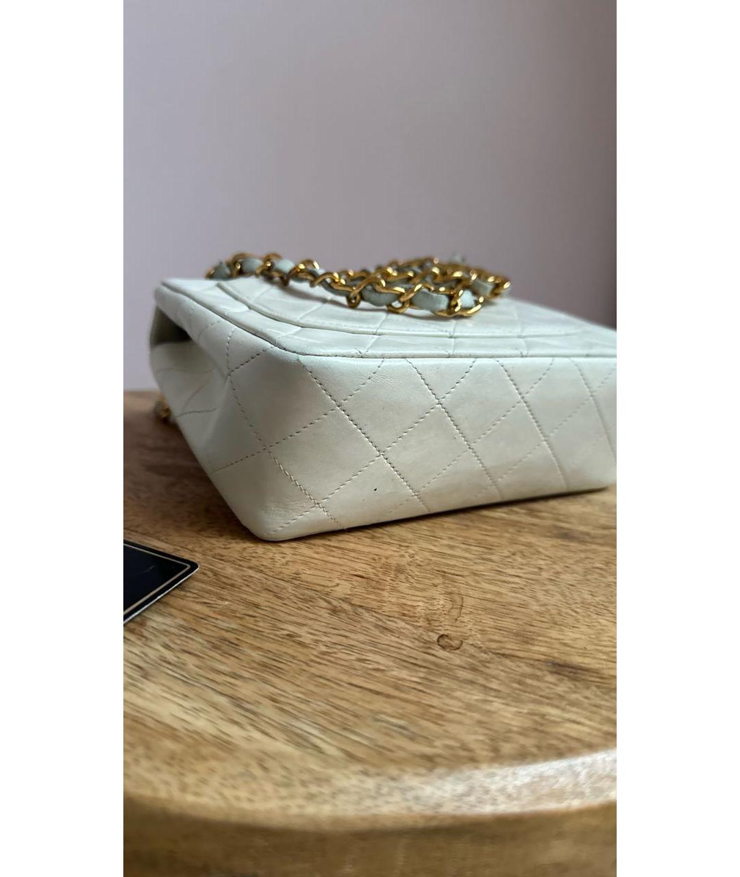 CHANEL Белая кожаная сумка через плечо, фото 3