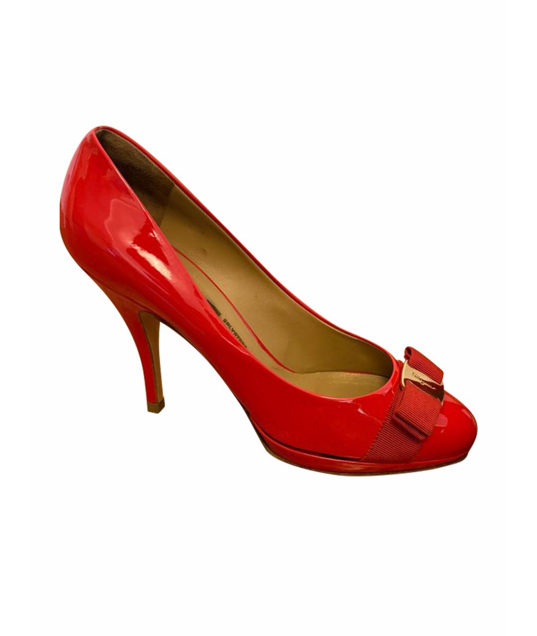 FERRAGAMO Красные туфли из лакированной кожи, фото 1