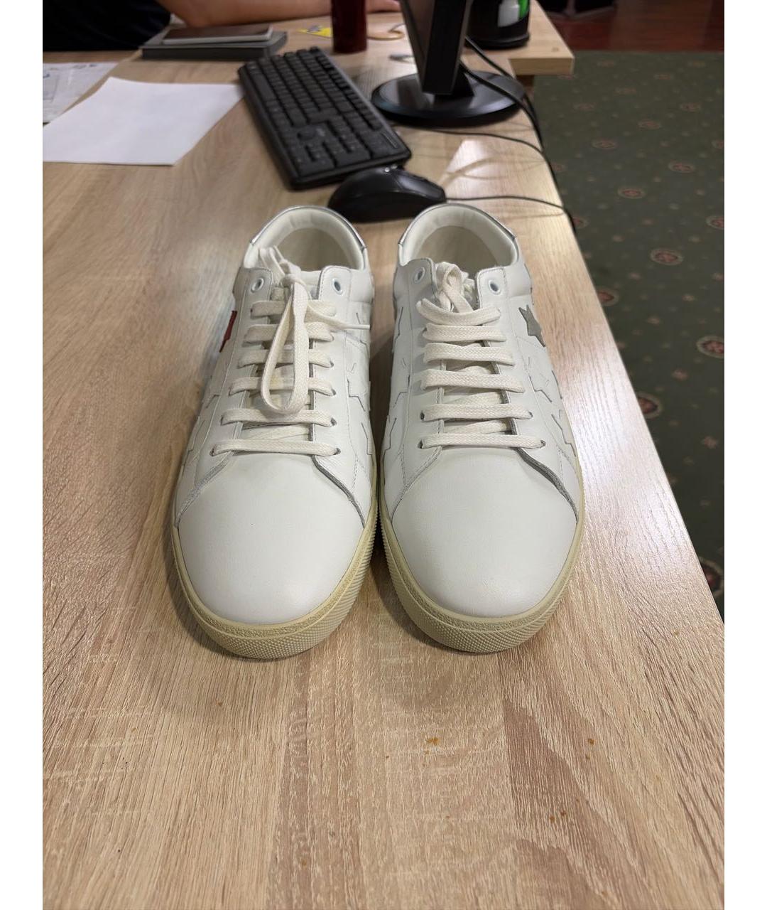 SAINT LAURENT Белые кожаные низкие кроссовки / кеды, фото 2
