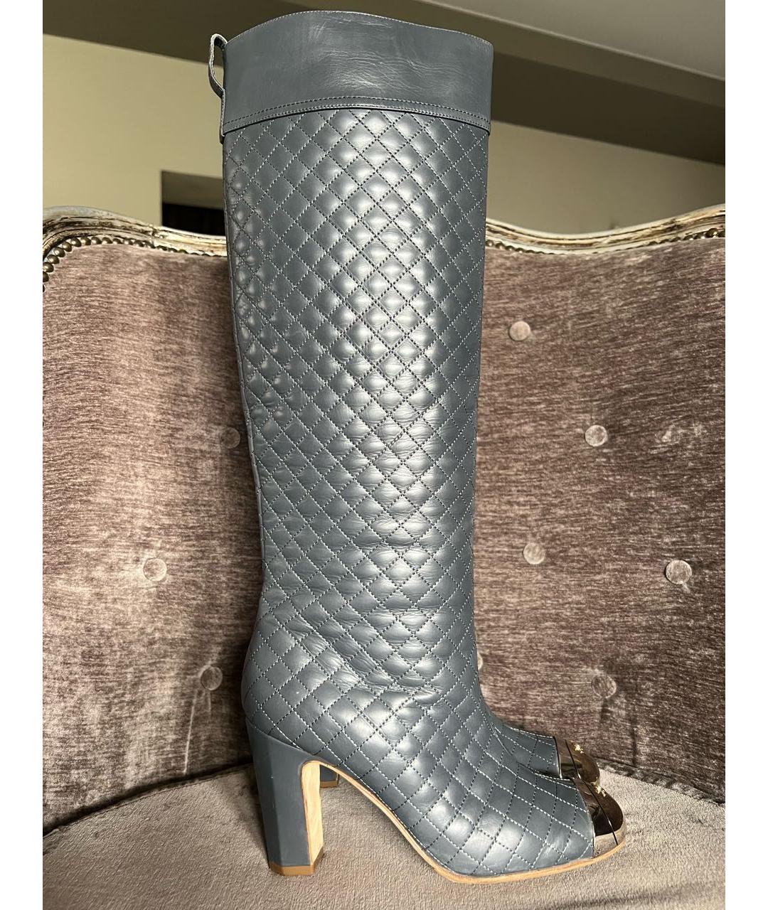 CHANEL Серые кожаные сапоги, фото 9