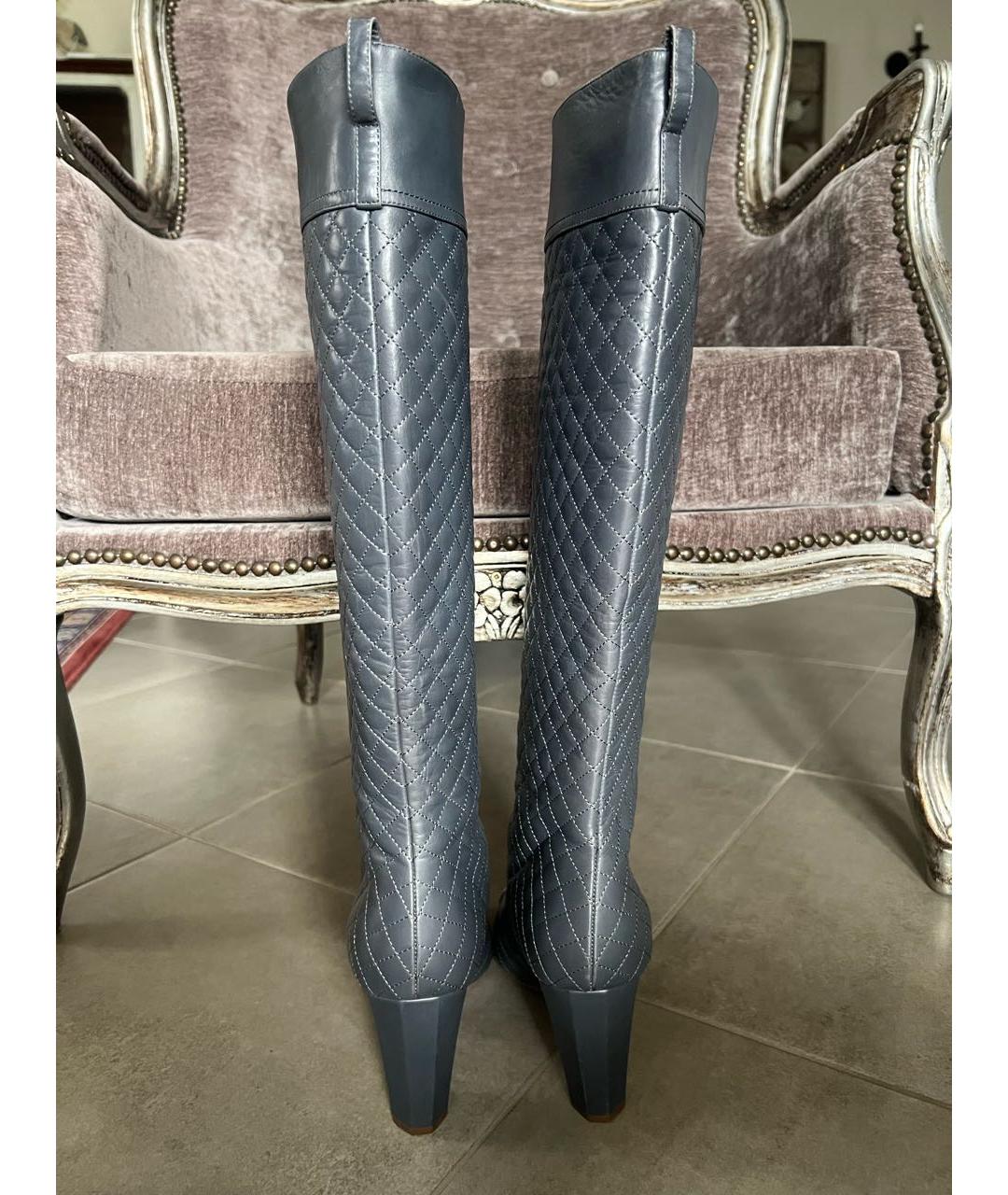 CHANEL Серые кожаные сапоги, фото 3