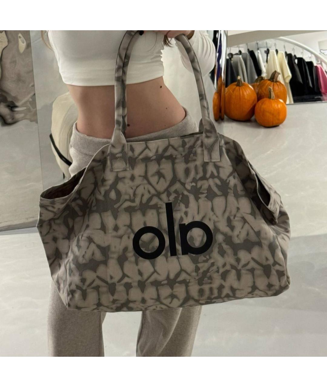 ALO YOGA Бежевая тканевая сумка тоут, фото 5