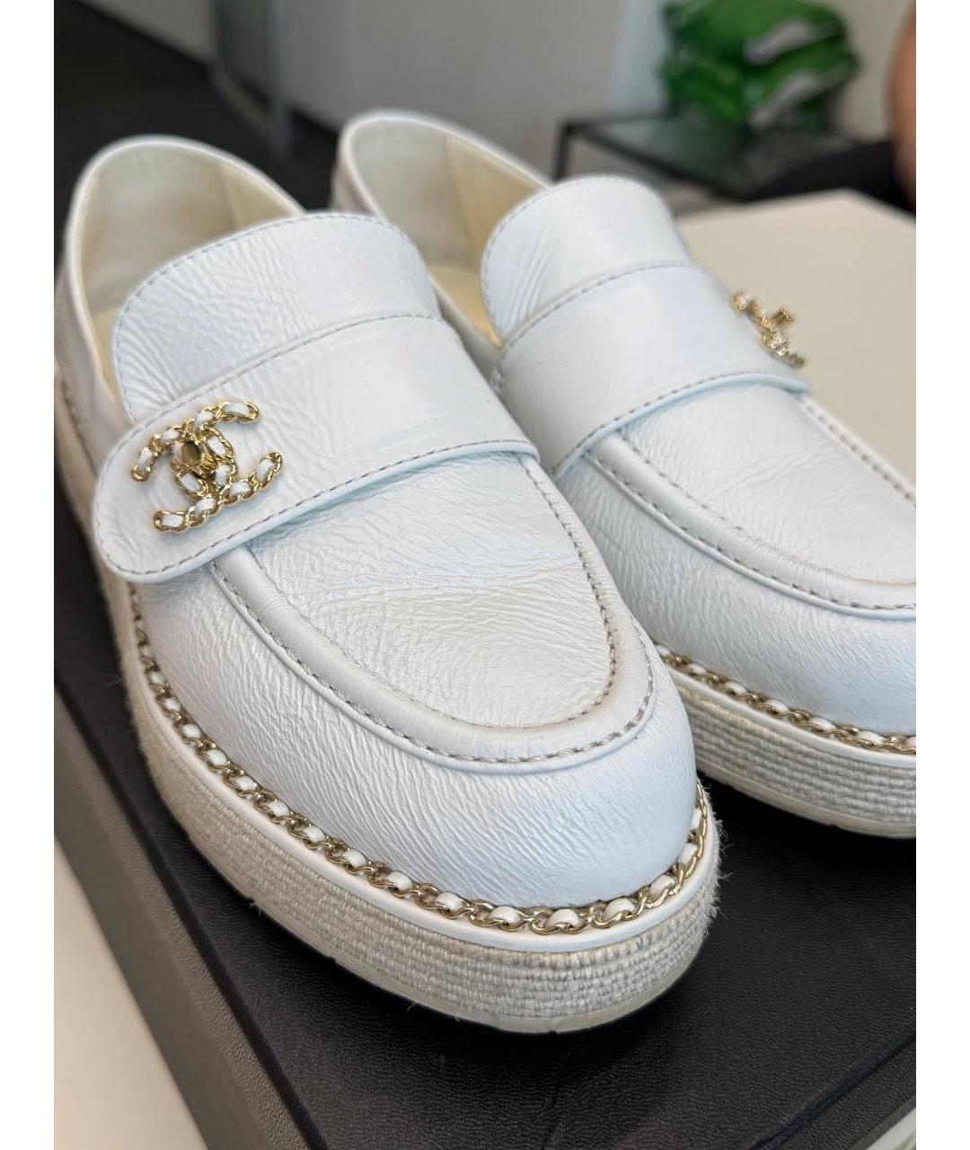 CHANEL Белые кожаные лоферы, фото 2