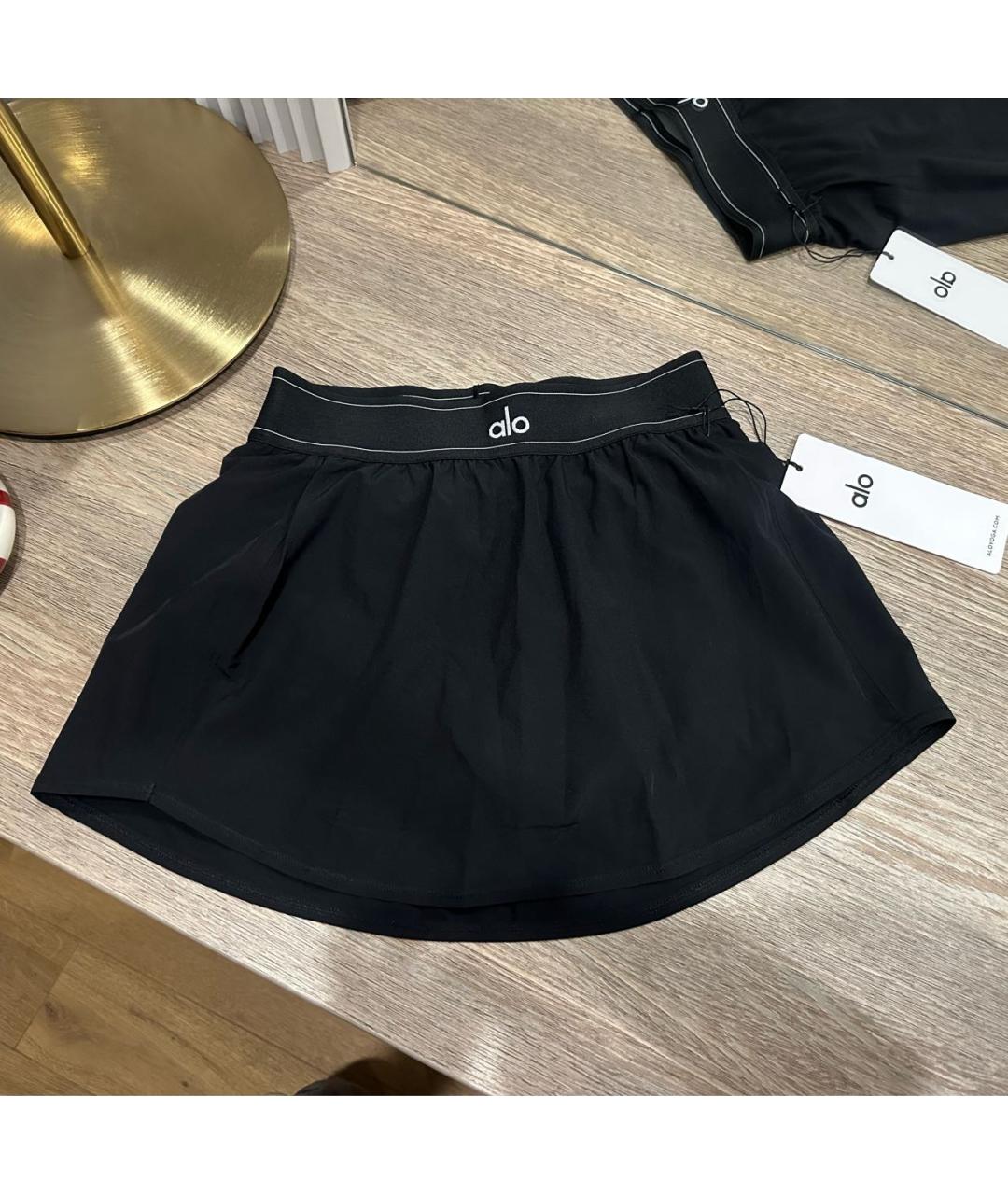ALO YOGA Черные полиэстеровые спортивные брюки и шорты, фото 5