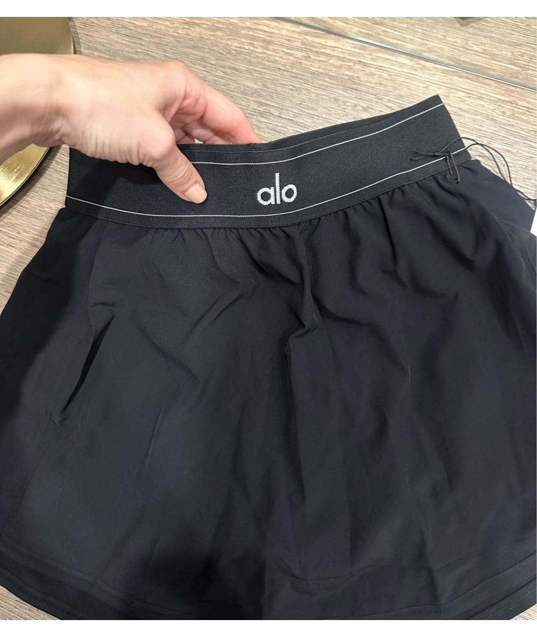 ALO YOGA Черные полиэстеровые спортивные брюки и шорты, фото 6