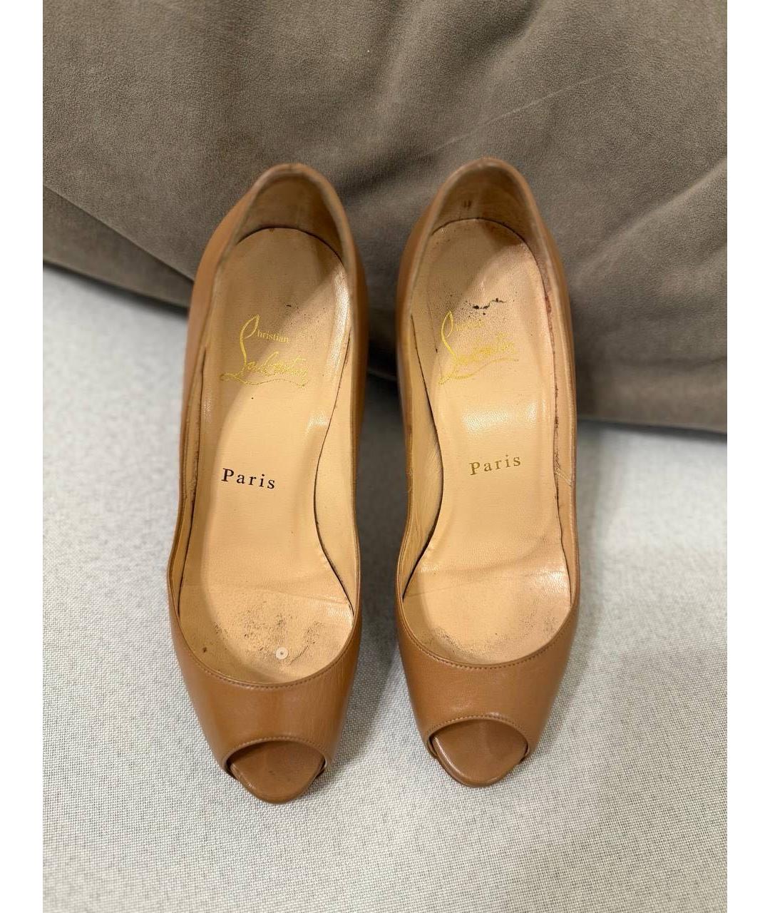 CHRISTIAN LOUBOUTIN Бежевые туфли из лакированной кожи, фото 2