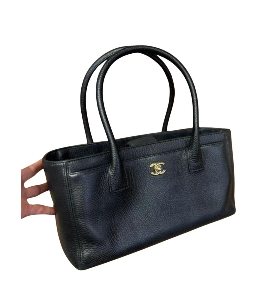 CHANEL Черная кожаная сумка тоут, фото 10