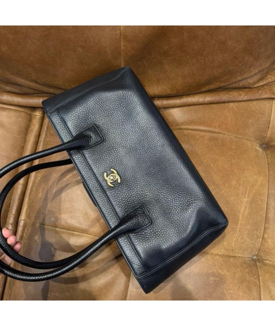 CHANEL Черная кожаная сумка тоут, фото 3