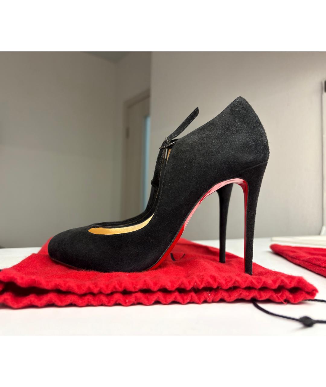 CHRISTIAN LOUBOUTIN Черные замшевые туфли, фото 6