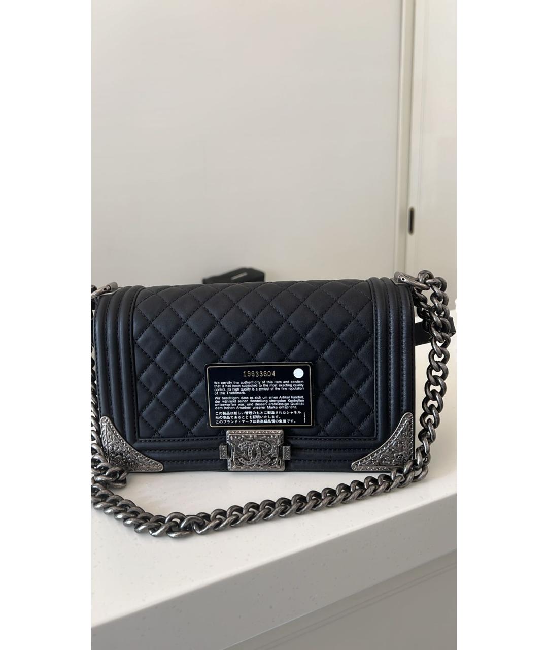 CHANEL Черная кожаная сумка через плечо, фото 2